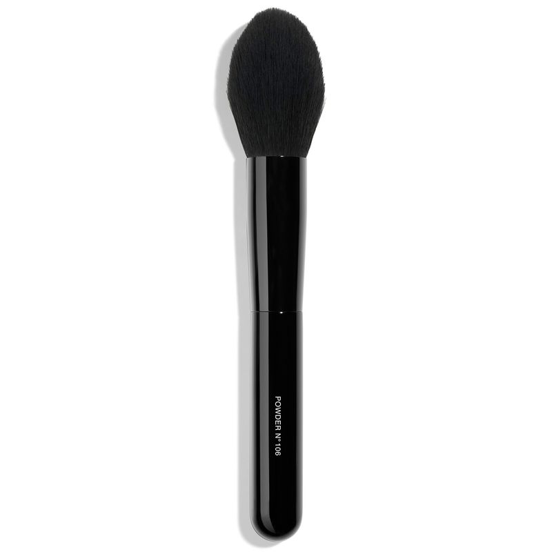 Les-Pinceaux-De-Chanel-Powder-Brush